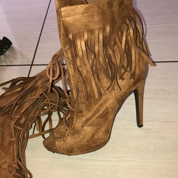 Brown fringe booties - Picture 2 of 3